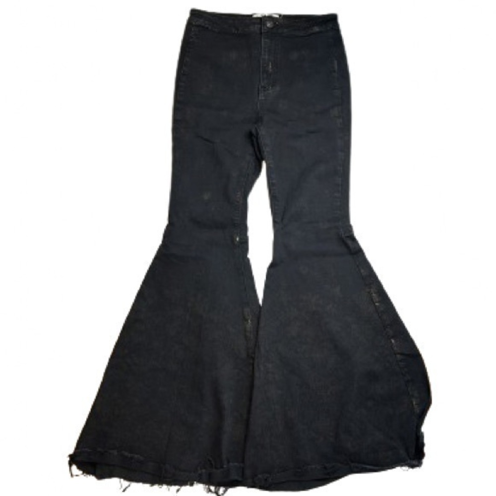 We The‎ Free stars and moon extra flare jeans